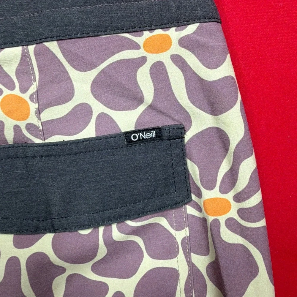 NWT SURF ONeill Mens OG Print Scallop Boardshorts Grape Floral Retro Stretch 40